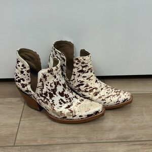 Dixon Haircalf/Cowhide Western Booties